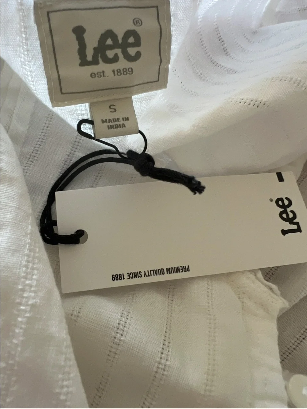 LEE RUFFLE TOP - Picture 11 of 11